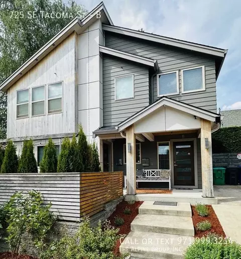 725 SE Tacoma St #B, Portland, OR 97202