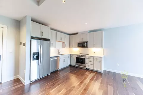 136 Babcock St #415, Brookline, MA 02446