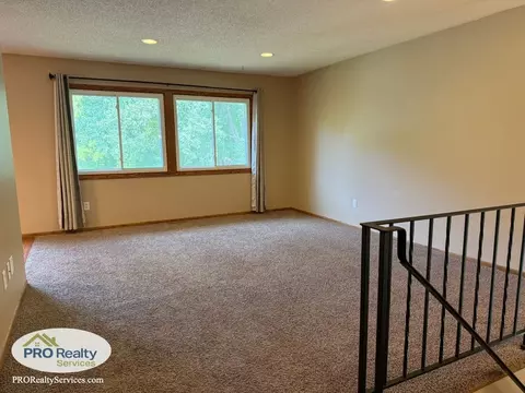 13350 Timber Crest Dr, Maple Grove, MN 55311