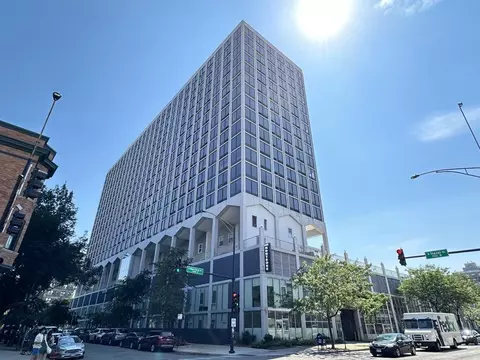 4334 N Hazel St #407, Chicago, IL 60613
