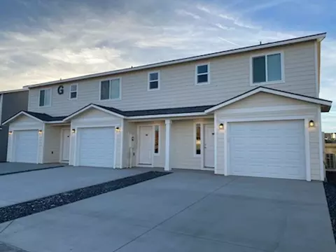 977 Creer Way #G121, West Richland, WA 99353
