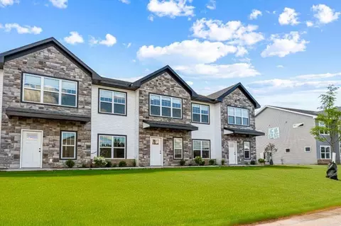 116 Sweetwater Ln #116, North Liberty, IA 52317