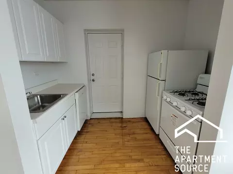 4935 N Whipple St #3E, Chicago, IL 60625