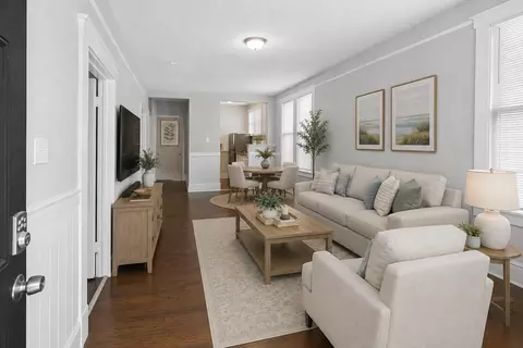 923 W Victory Dr, Savannah, GA 31405