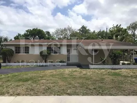 980 NW 182nd St, Miami Gardens, FL 33169