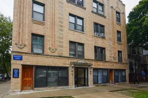 1103 W Wellington Ave #1, Chicago, IL 60657