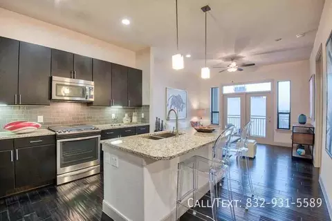 2098 Smith St #MTR1, Houston, TX 77002