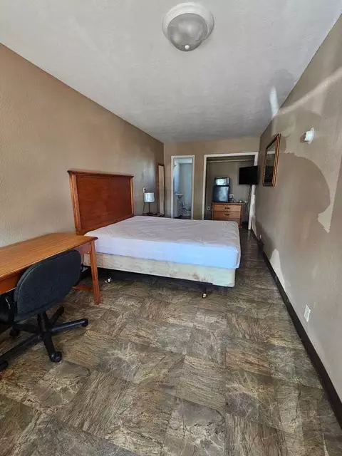 5801 W 12th St, Sioux Falls, SD 57106