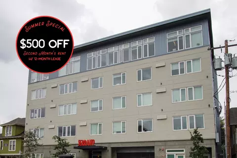 2250 NE Glisan St #103, Portland, OR 97232