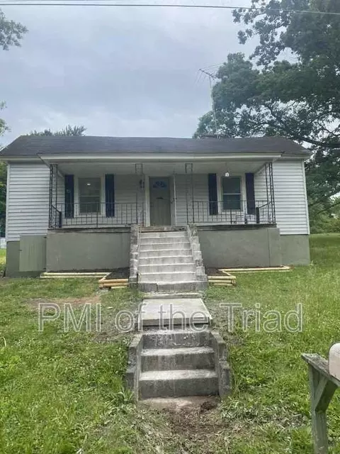 1318 Ridge Ave, Eden, NC 27288