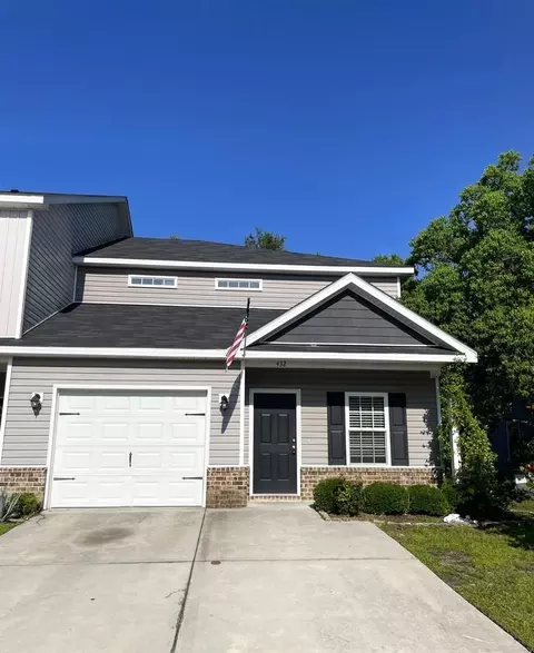 432 Governor Treutlen Cir, Pooler, GA 31322