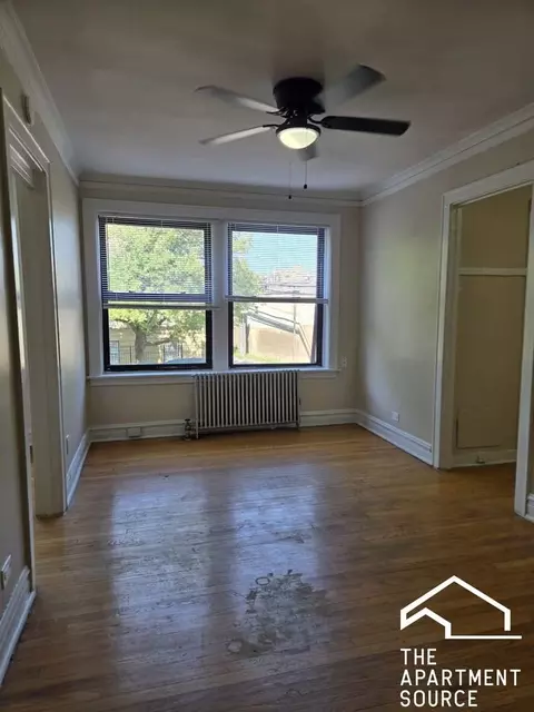 1717 W North Shore Ave #1B, Chicago, IL 60626