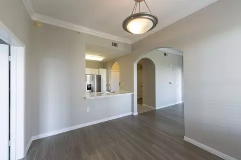 4001 Fannin St #1808, Houston, TX 77004