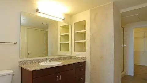 1221 Broadway St #18-6, San Antonio, TX 78215