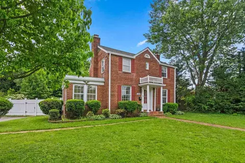 2200 Windham Ln, Glenmont, MD 20902