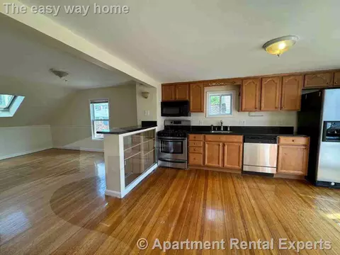 5 Clyde St #2, Somerville, MA 02145