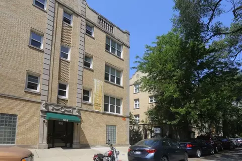 914 W Dakin St #310, Chicago, IL 60613