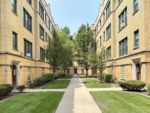 2332 N Spaulding Ave #1A, Chicago, IL 60647
