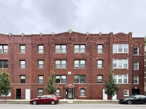 3243 N Damen Ave #3, Chicago, IL 60618