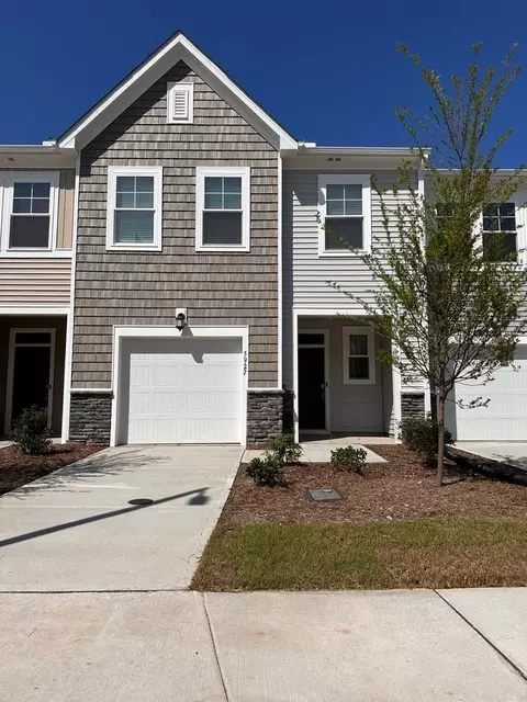 5927 Woodlawn Dr, Durham, NC 27703
