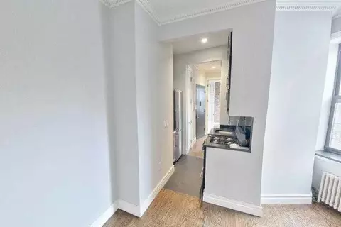 309 E 8th St #E1, New York, NY 10009