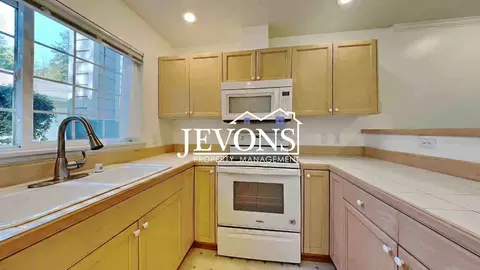25235 SE Klahanie Blvd #P102, Issaquah, WA 98029