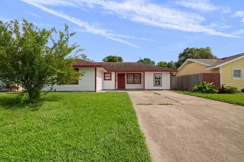 3129 Danforth Dr, Texas City, TX 77590