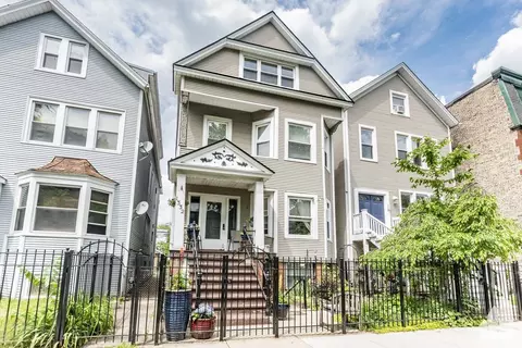 1332 W Barry Ave #3, Chicago, IL 60657