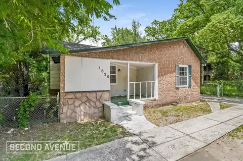 1525 W 33rd St, Jacksonville, FL 32209