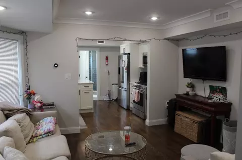 15 Pomeroy St #15, Boston, MA 02134