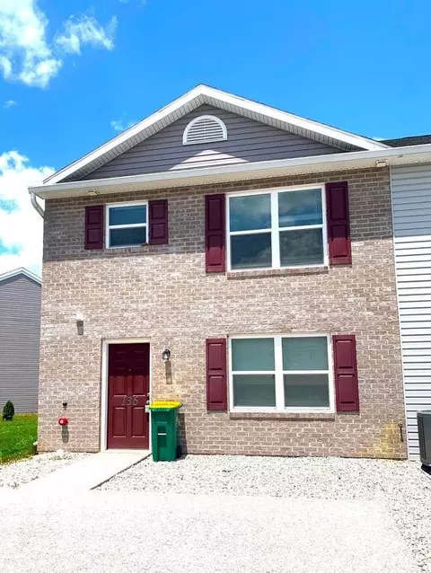 136 Delano Dr, Chambersburg, PA 17201