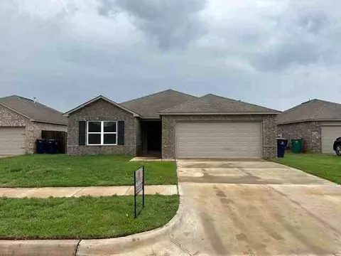 11525 Ruger Rd, Yukon, OK 73099