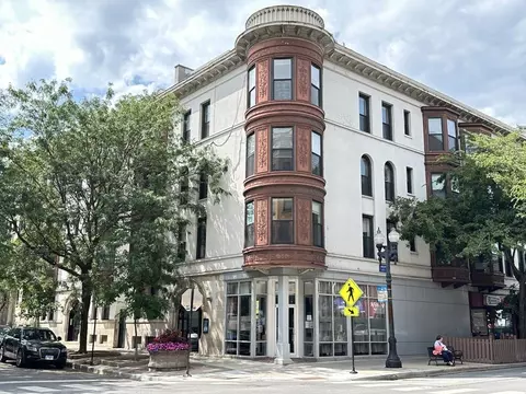 600 W Surf St #2, Chicago, IL 60657