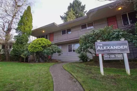 6300 E Burnside St #01, Portland, OR 97215