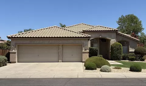 682 W Raven Dr, Chandler, AZ 85286