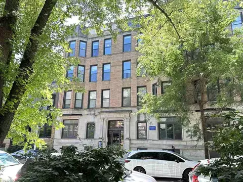 629 W Oakdale Ave #2, Chicago, IL 60657