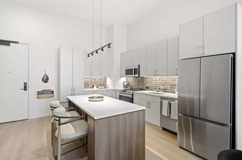 1101 W Van Buren St #1-1PH, Chicago, IL 60607