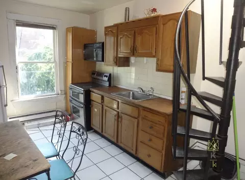 682 Parker St #2, Boston, MA 02120