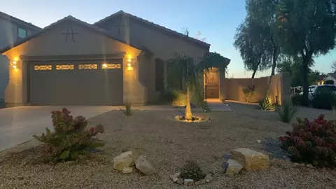 906 E Desert Rose Trl, San Tan Valley, AZ 85143
