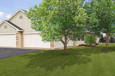 337 Williamsburg Pl, New Richmond, WI 54017