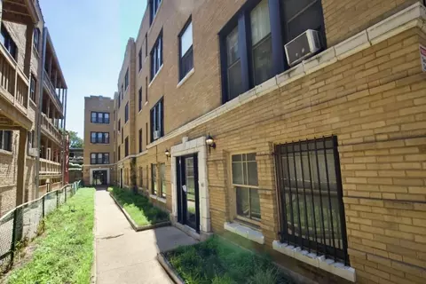 837 W Cornelia Ave #2N, Chicago, IL 60657