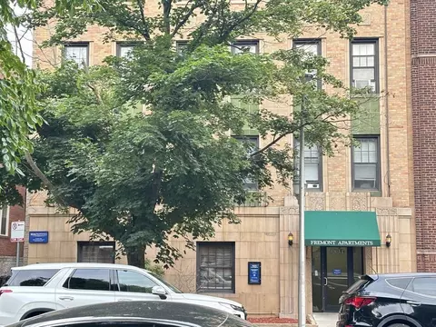 3831 N Fremont St #116, Chicago, IL 60613