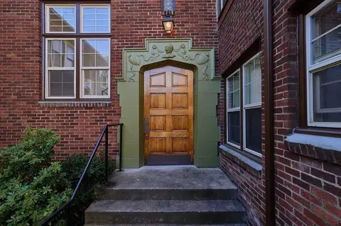 2254 NW Glisan St #113, Portland, OR 97210