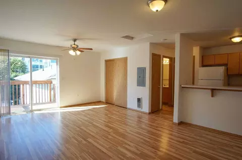 2891 SE Division St #2, Portland, OR 97202