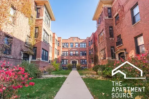 3933 N Keeler Ave #2E, Chicago, IL 60641