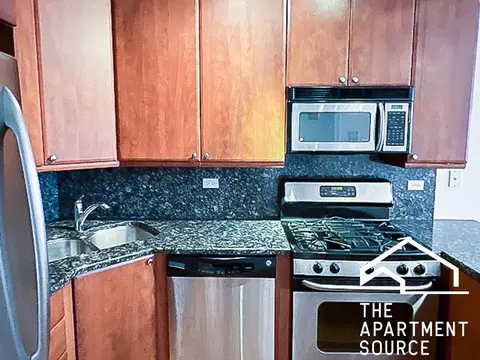 622 W Roscoe St #1B, Chicago, IL 60657