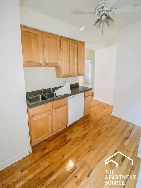 851 W Cornelia Ave #1N, Chicago, IL 60657