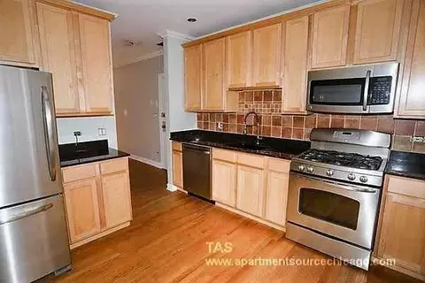 632 W Roscoe St #1N, Chicago, IL 60657