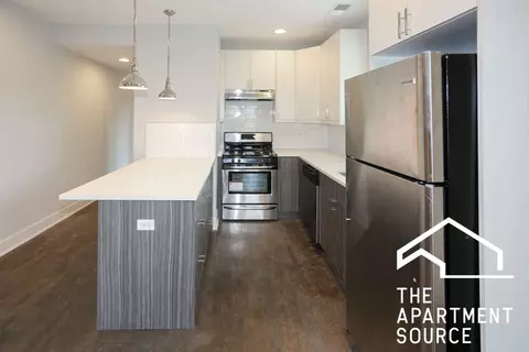 3915 N Janssen Ave #3S, Chicago, IL 60613