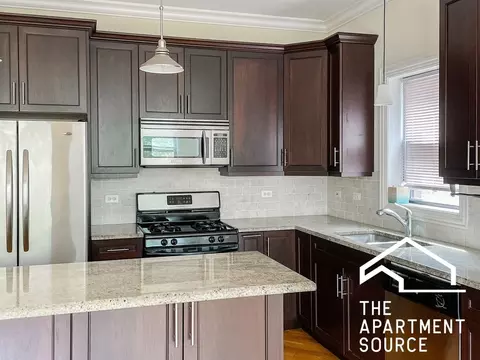 3229 N Kenmore Ave #3, Chicago, IL 60657